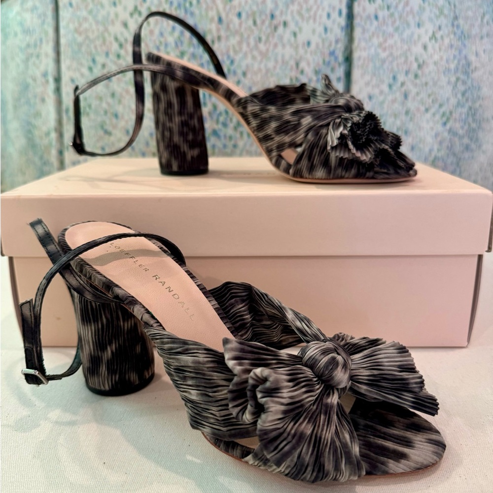 LOEFFLER RANDALL
Camellia Knotted Leopard-Print Sandals